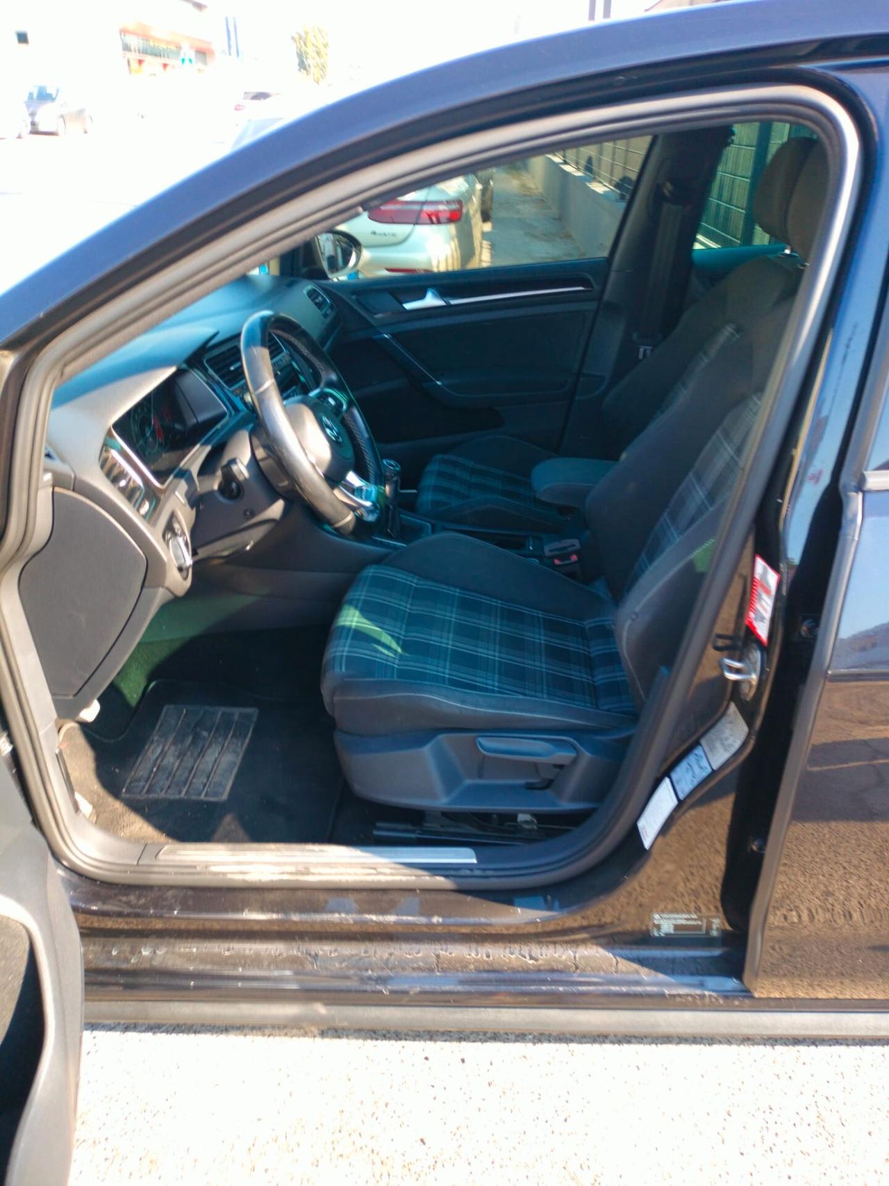 Volkswagen Golf GTD 2.0 TDI 5p. BlueMotion Technology