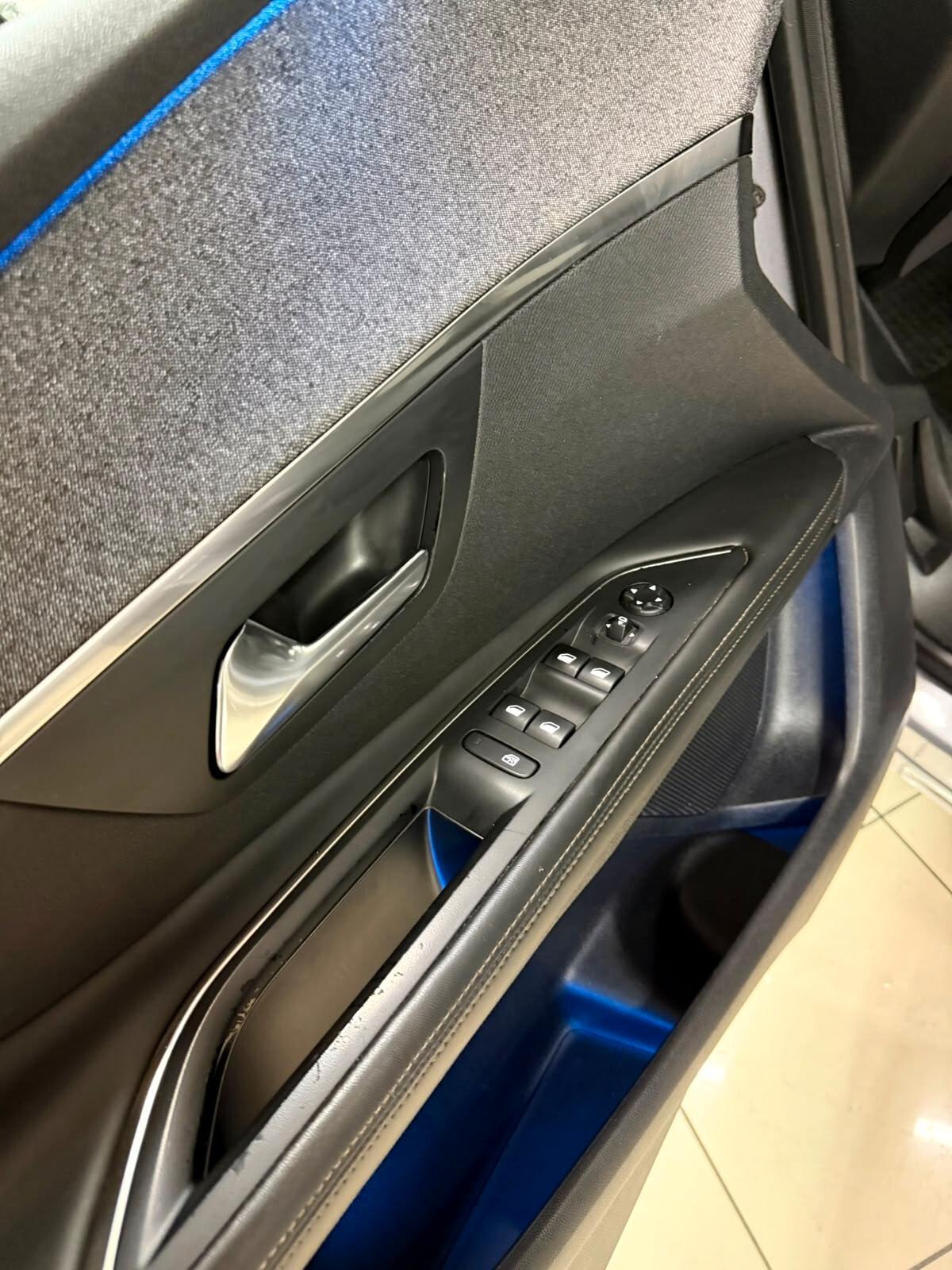 Peugeot 3008 BlueHDi 120 EAT6 S&S Allure
