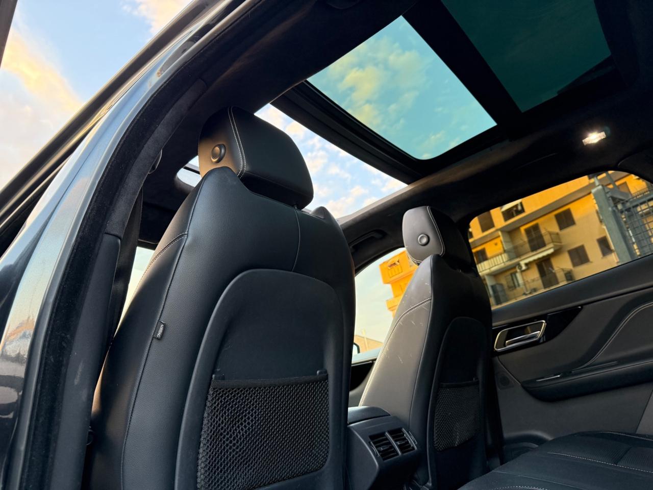 Jaguar F-Pace 2.0 D 180 CV AWD aut. R-Sport 12/2019