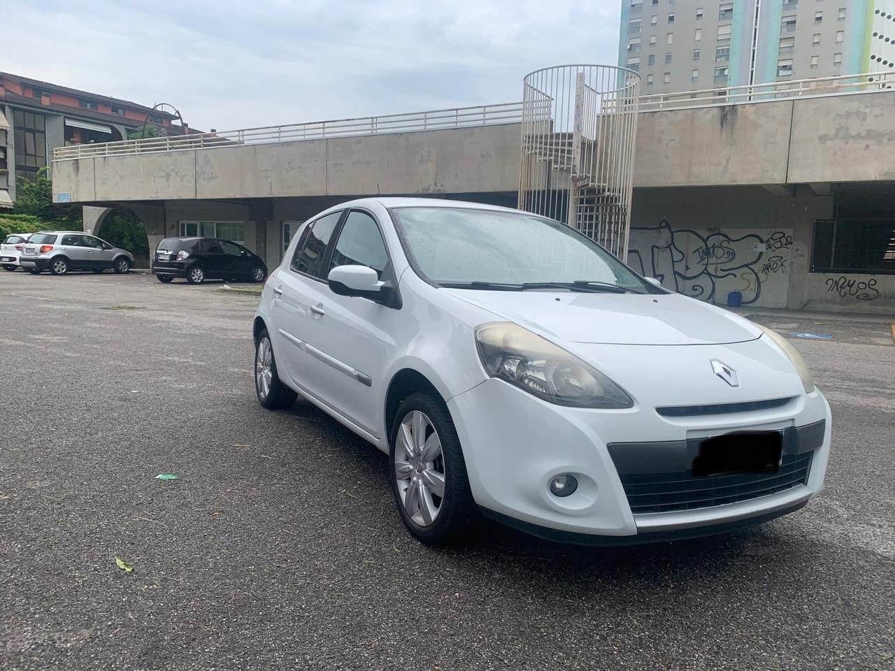 Renault Clio 1.2 16V 5 porte Confort naviga