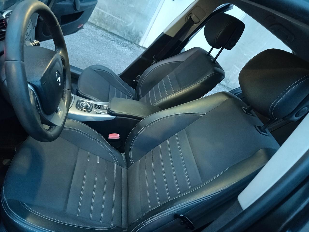 Renault Laguna 2.0 dCi 175CV SporTour Proactive 4Control ESM