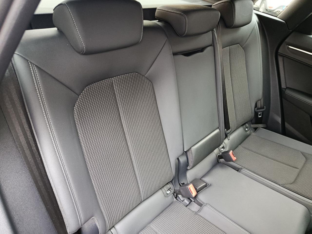 Audi Q3 S Line 2.0 35 TDI #8385