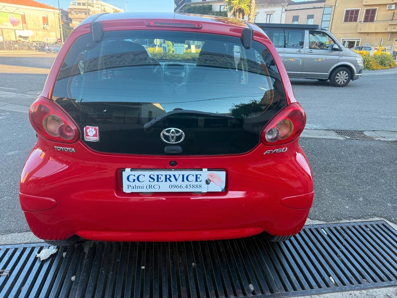 Toyota Aygo 1.0 12V VVT-i 5 porte Sol