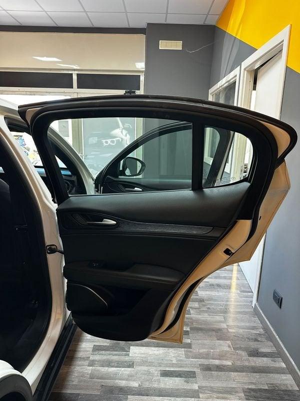 Alfa Romeo Stelvio Stelvio 2.2 t Super Business Q4 190cv auto PREZZO VERO
