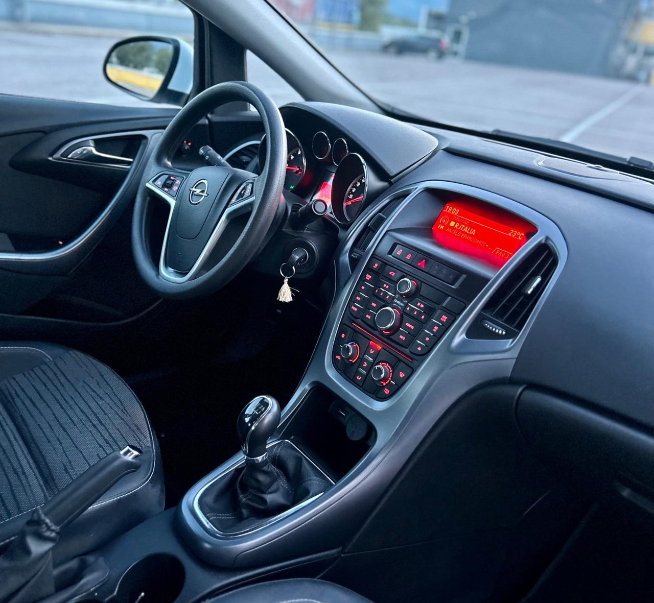 Opel Astra 1.4 Benz 5 porte Cosmo SOLO 55.000km