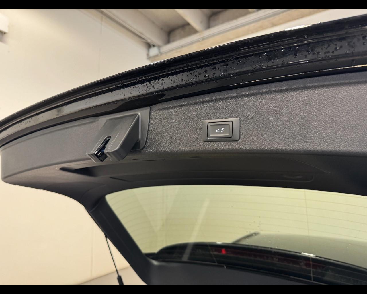 AUDI A4 AVANT 30 TDI MHEV S-TRONIC BUSINESS ADVANCED