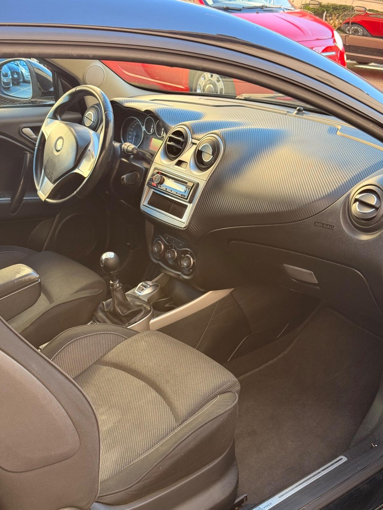 Alfa Romeo MiTo 1.6 JTDm 16V Distinctive Sport Pack