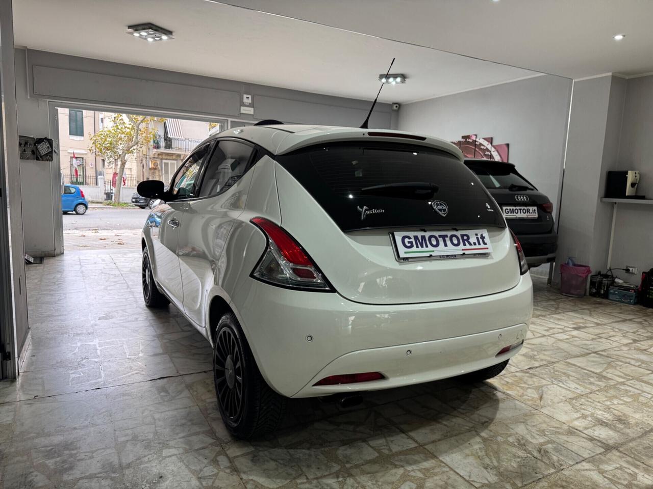 Lancia Ypsilon 1.3 MJT 95 CV 5 porte S&S Gold