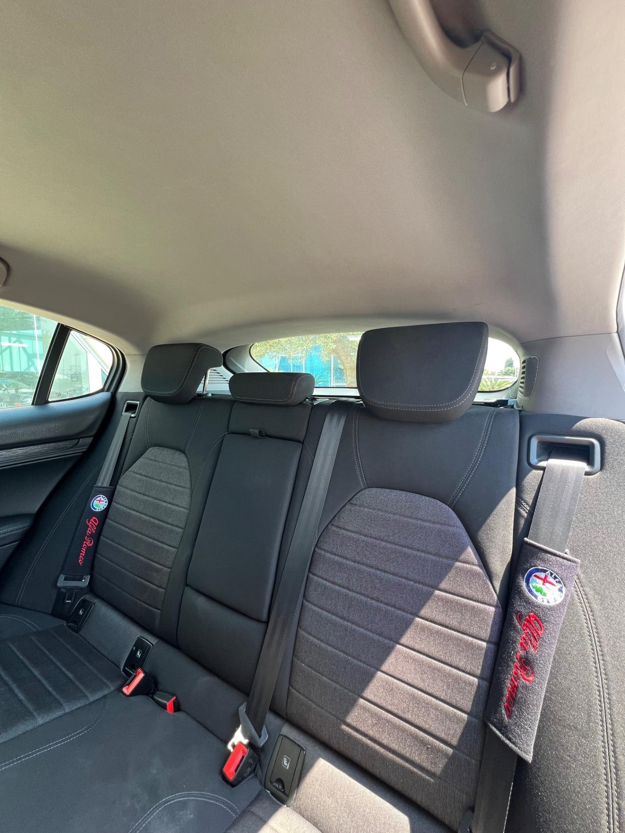 Alfa Romeo Stelvio 2.2 Turbodiesel 160 CV AT8 RWD Business