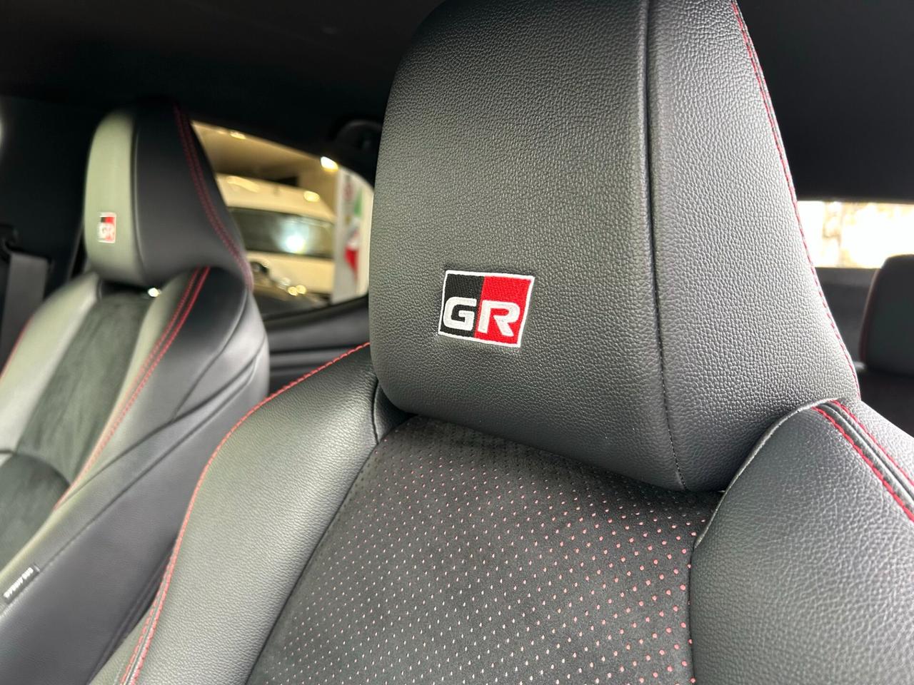 Toyota Yaris 1.5h 130 GR Sport Garanzia 24 Mesi