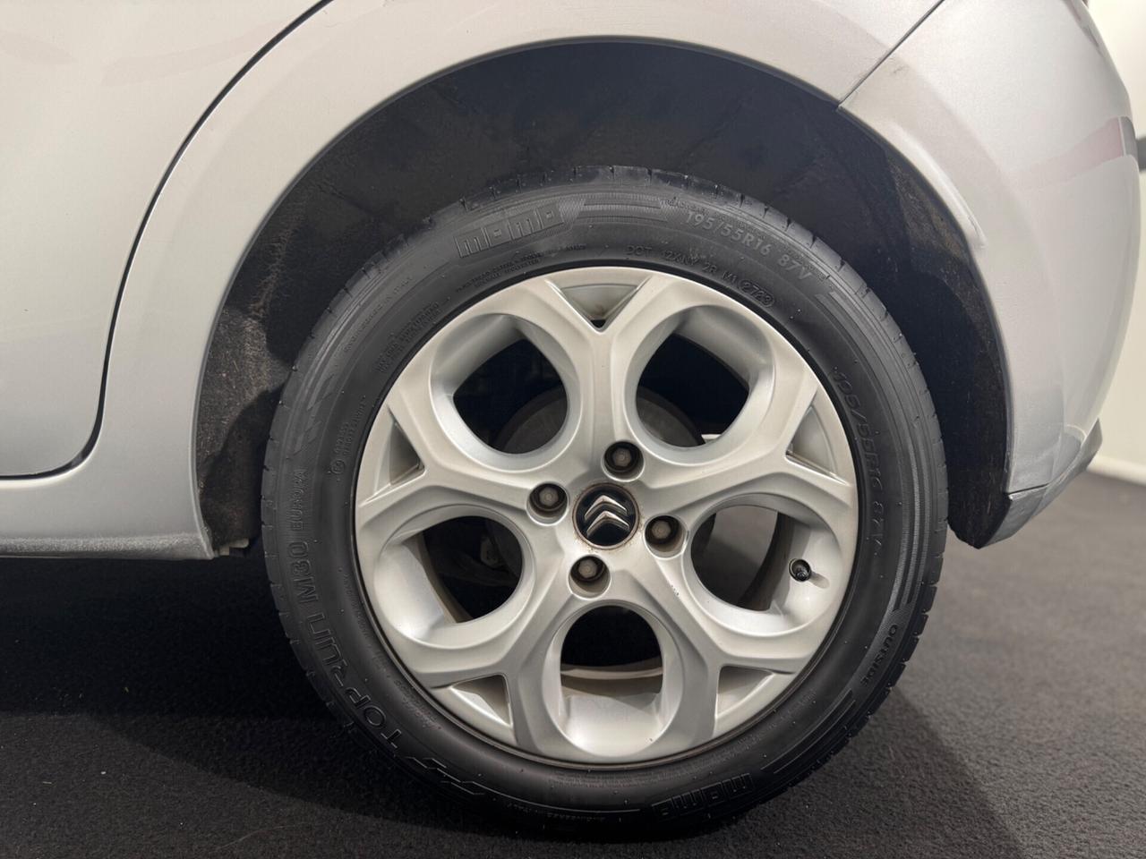 Citroen C3 Exclusive *TETTO PANORAMICO- SENSORI DI PARCHEGGIO* NEOPATENTATI