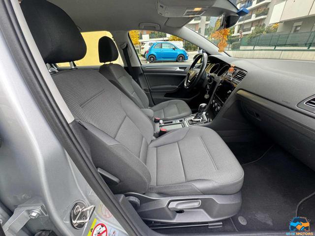 VOLKSWAGEN Golf Variant 2.0 TDI DSG Business BlueMotion Technology