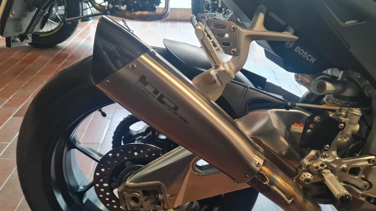 Aprilia Tuono 1000 R