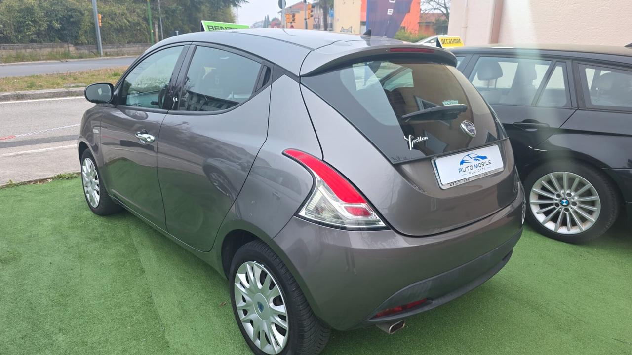 Lancia Ypsilon 1.2 69 CV 5 porte S&S Platinum