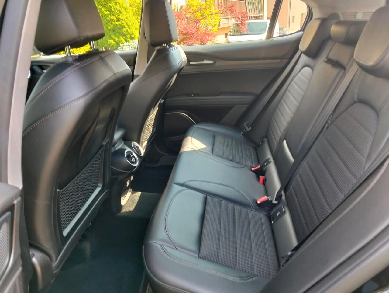 Alfa Romeo Stelvio 2.2 Turbodiesel 210 CV AT8 Q4 Executive