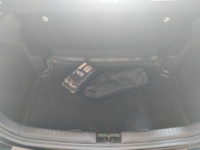 TOYOTA Yaris 1.5 Hybrid 5 porte Business KM 44.000 TAGLIANDATA