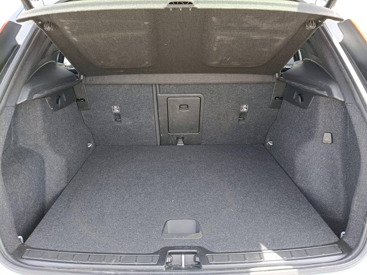 VOLVO XC40 - XC40 1.5 t4 phev Inscription auto my21