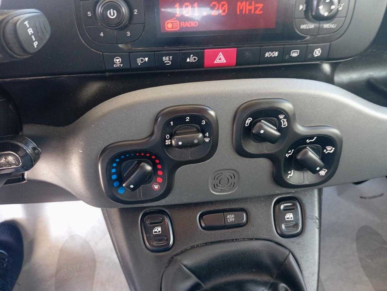 Fiat Panda 1.0 FireFly S&S Hybrid City Cross