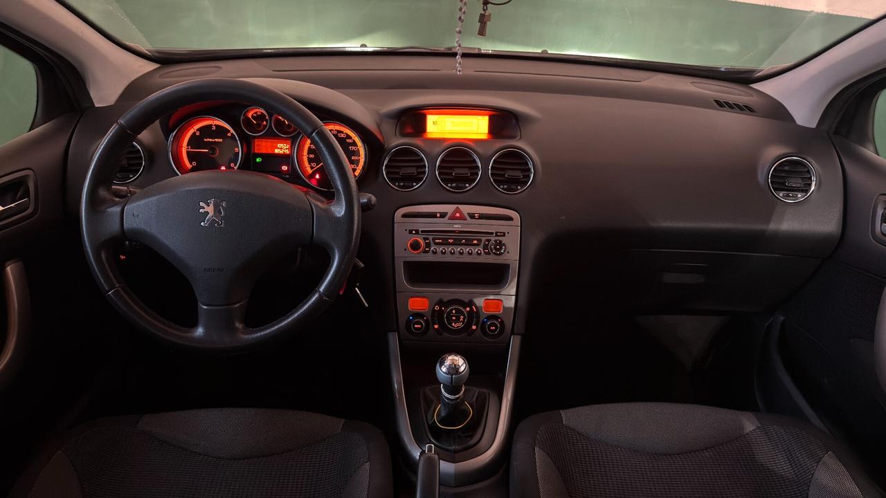 Peugeot 308 1.6 HDi 110CV 5p. Féline (5 Marce)