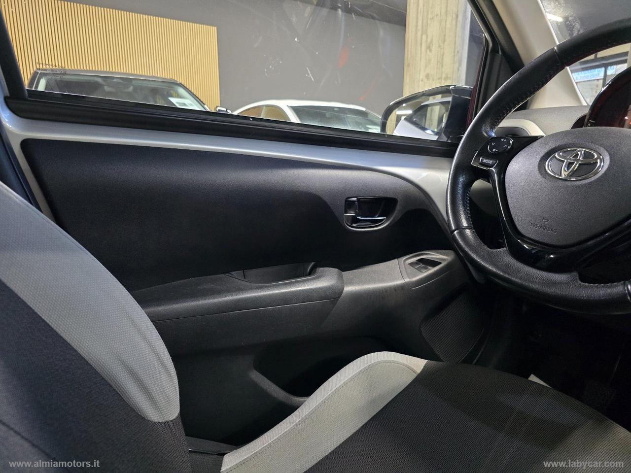 TOYOTA Aygo 1.0 VVT-i 69 CV 5p. x-play TSS