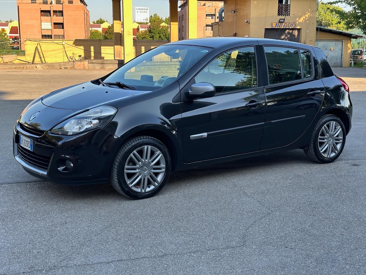 Renault Clio 1.2 16V 5 porte Live X Neopatentati