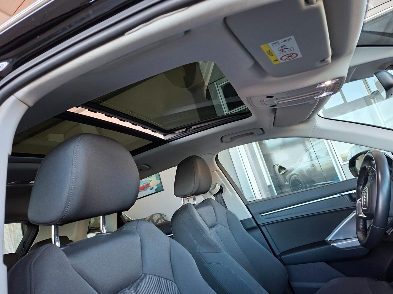 Audi Q3 40 TFSI quattro S tronic line edition TETTO