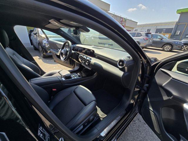 MERCEDES-BENZ A 200 d Automatic Sport NIGHT EDITION PERMUTE