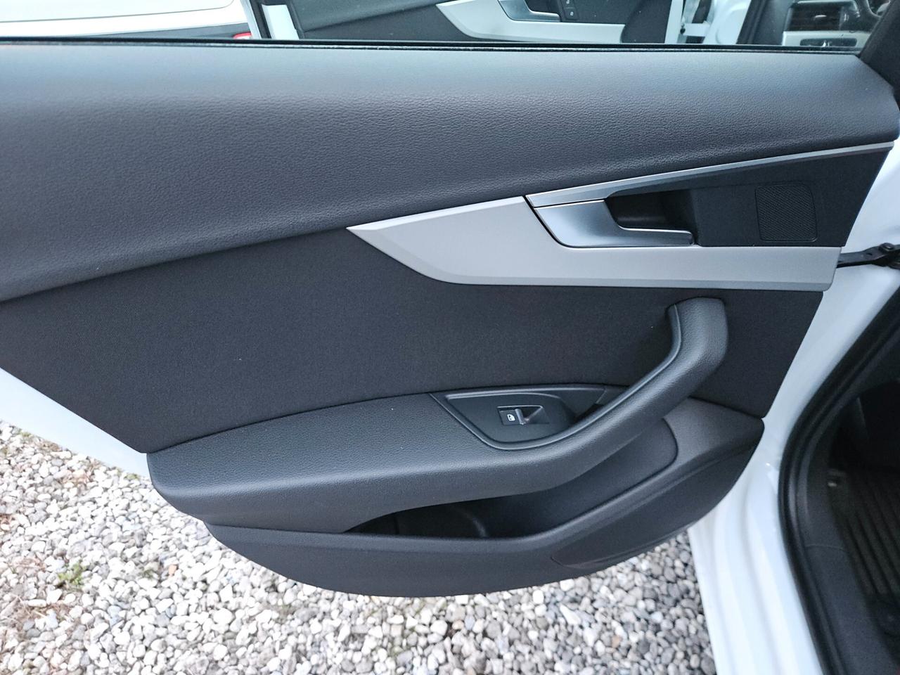 Audi A4 2.0 TDI 150 CV S tronic Sport Avant