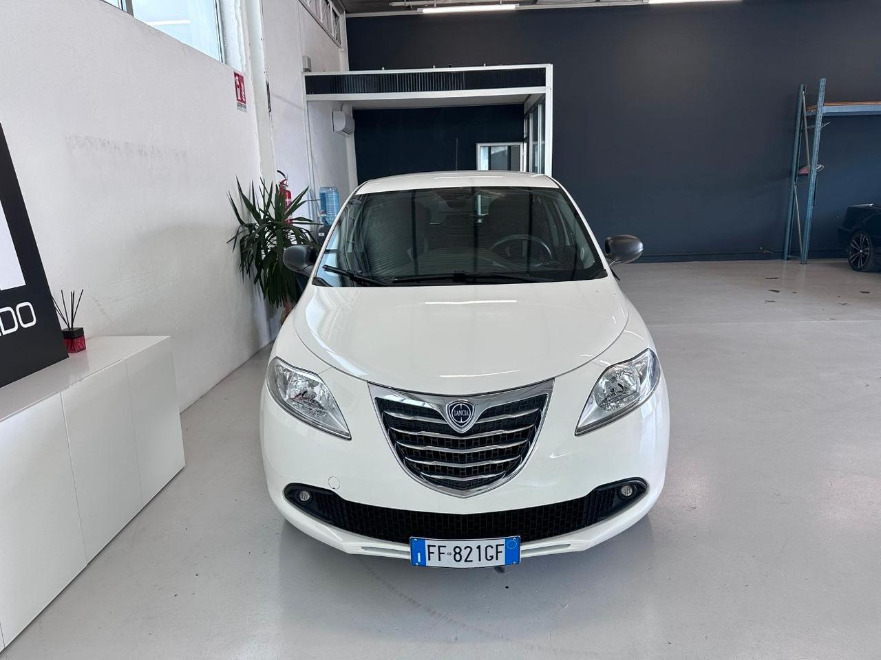Lancia Ypsilon 5 Porte Ypsilon 1.2 Silver 69cv
