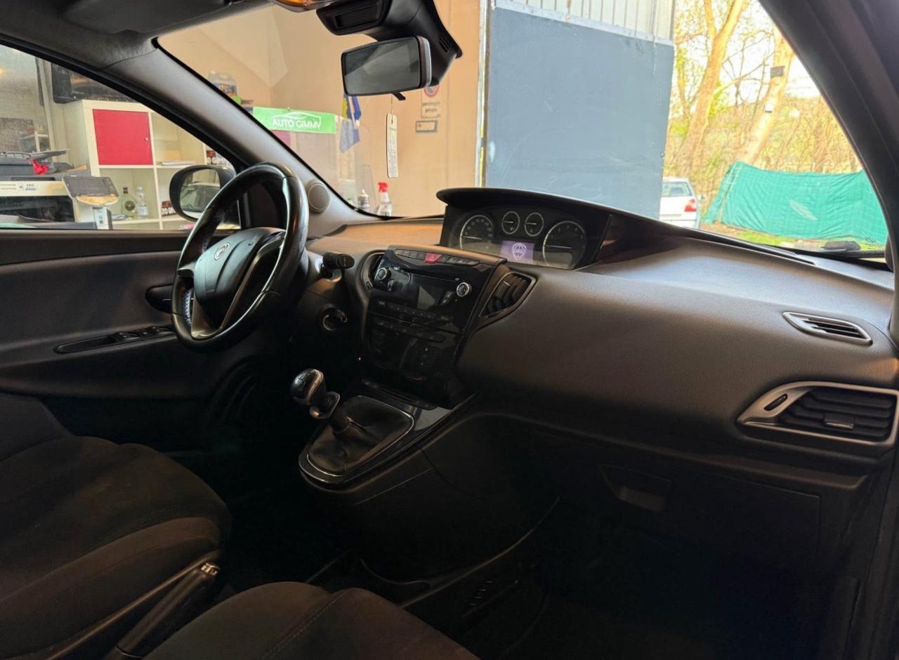 Lancia Ypsilon 0.9 GPL BEZINA NEOPATENTATI