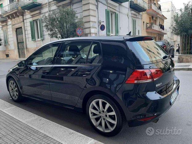 VOLKSWAGEN Golf 1.6 TDI 110CV DSG Executive Blue