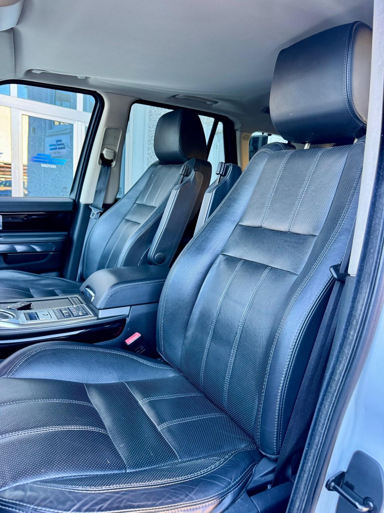 LAND ROVER RANGE ROVER SPORT 3.0 TDV6 HSE