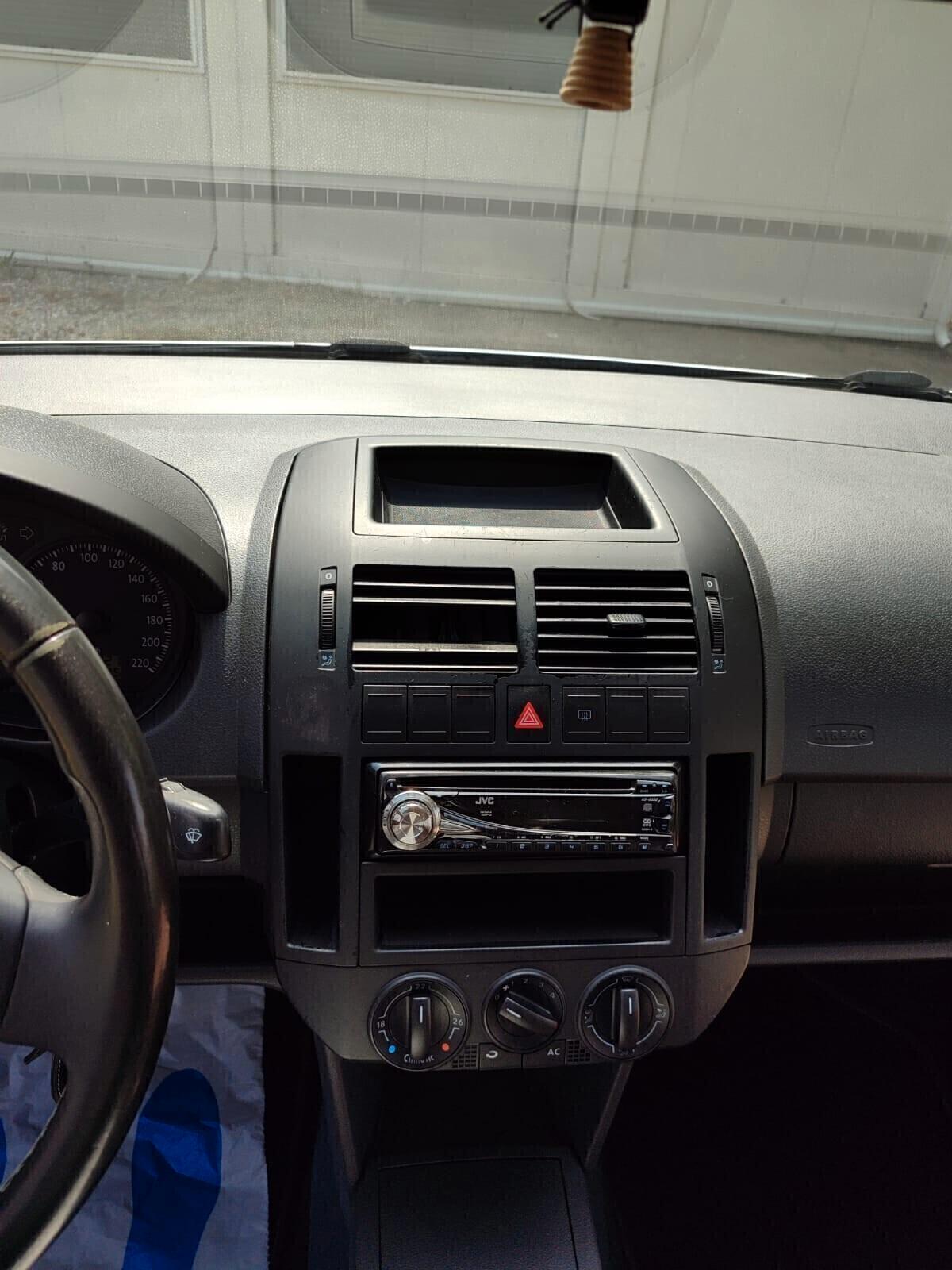 Volkswagen Polo 1.2/70CV 12V 5p. Comfortline