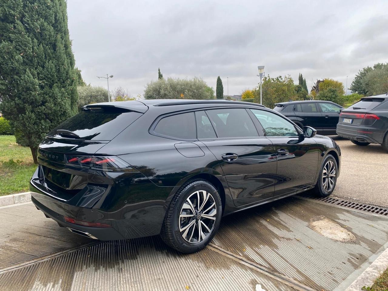 Peugeot 508 BlueHDi 130 S&S EAT8 SW Allure