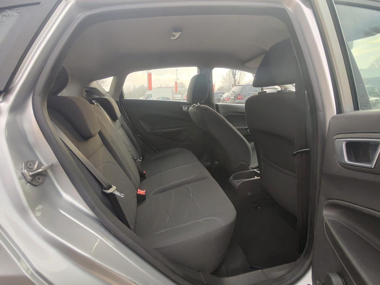 Ford Fiesta 1.4 5 porte Bz.- GPL Titanium, OK NEOPATENTATI, GARANZIA L.12 MESI