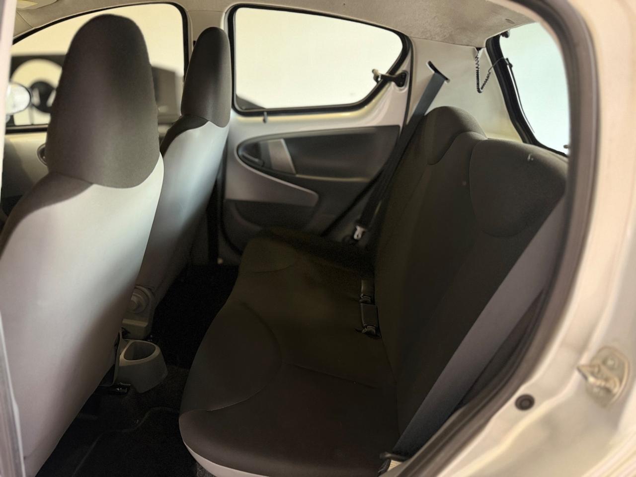 Toyota Aygo 1.0 12V VVT-i 5 porte Now Connect