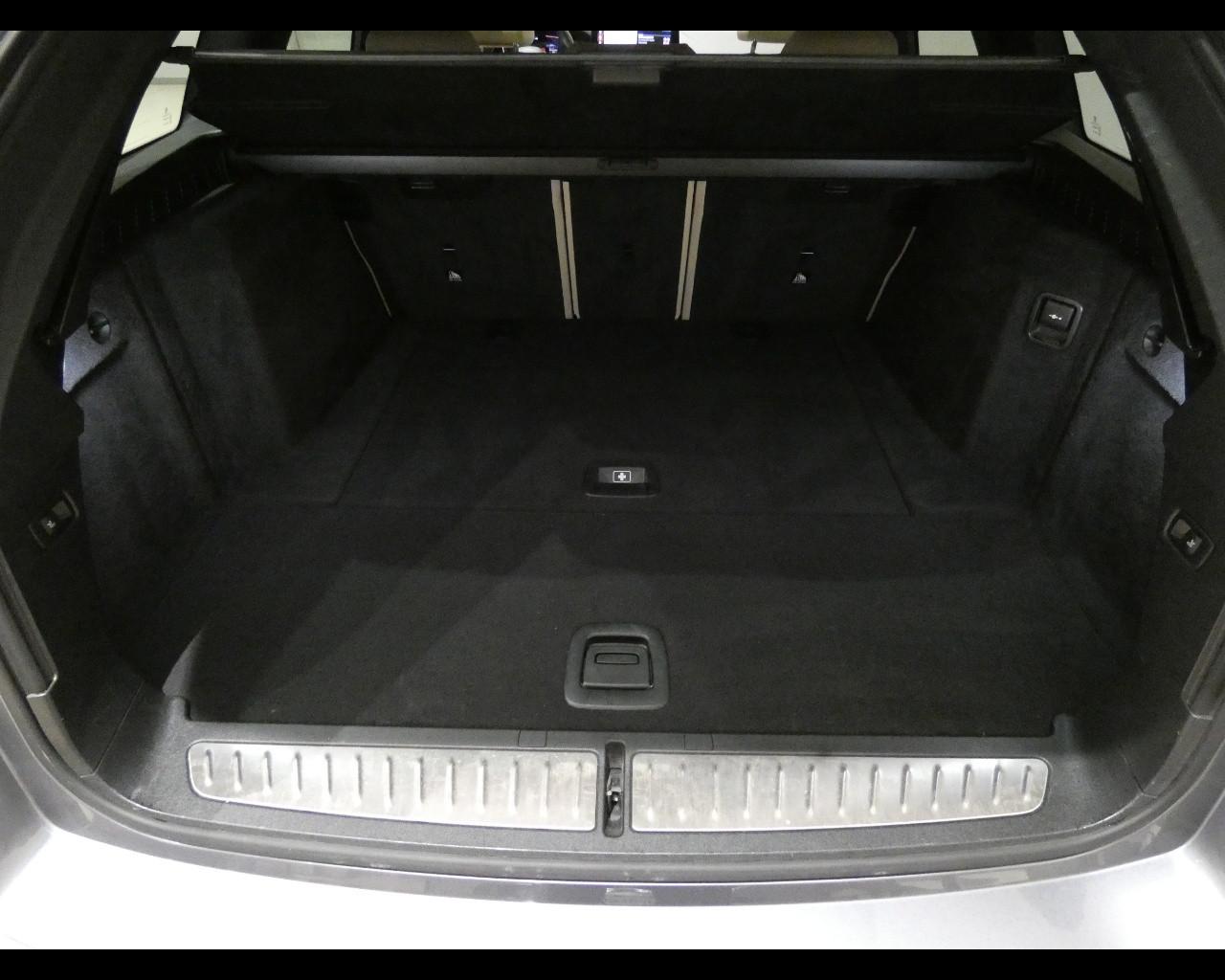 BMW Serie 5(G30/31/F90) - 520d 48V Touring Msport