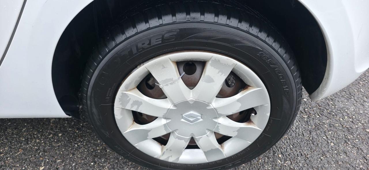 Renault Clio 1.2 16V 5 porte GPL Dynamique neopatentati