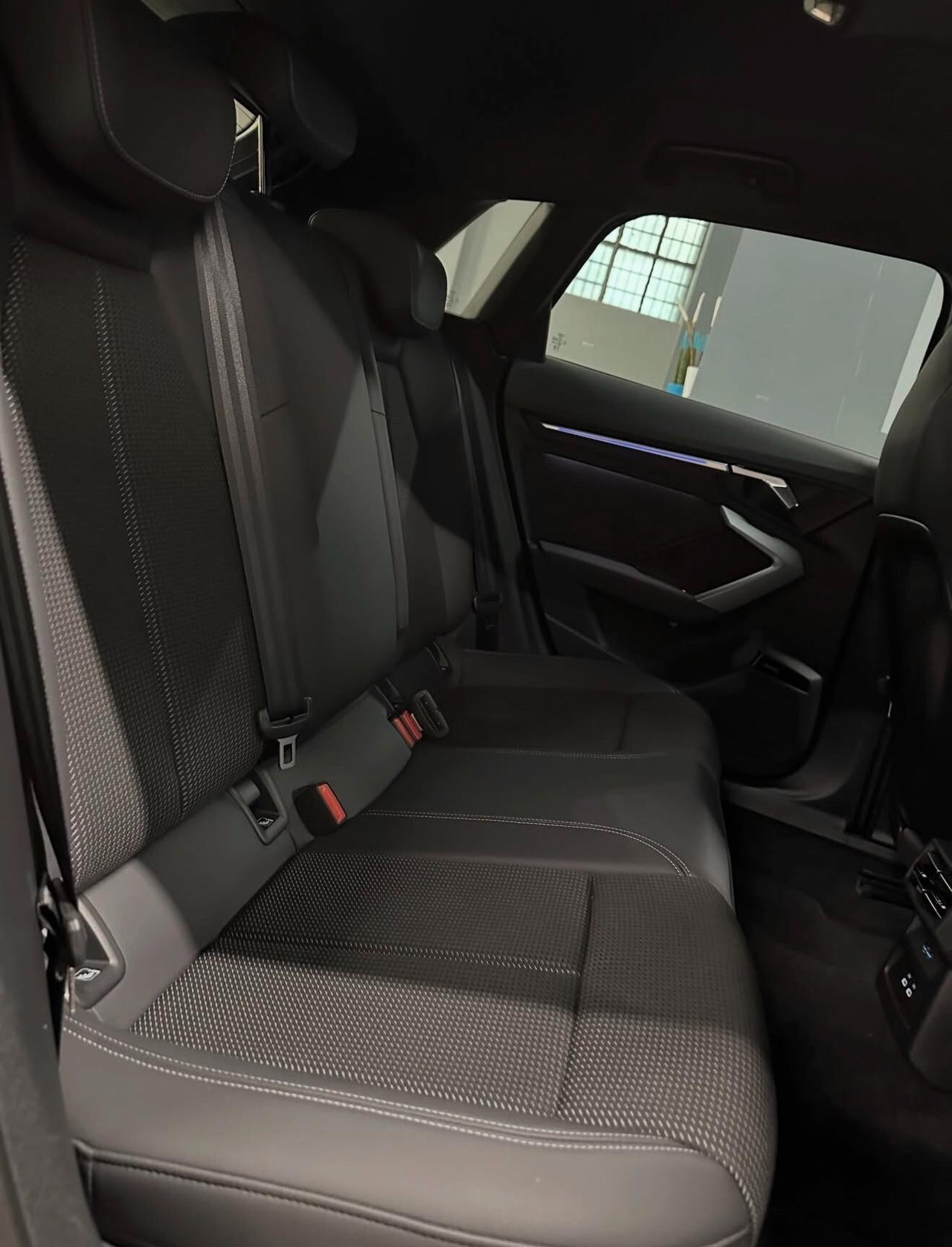 Audi A3 allstreet 35 TDI S tronic Identity Contrast