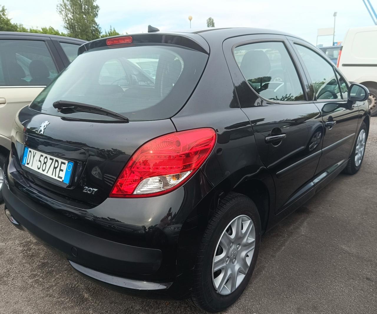 Peugeot 207 1.4 benzina