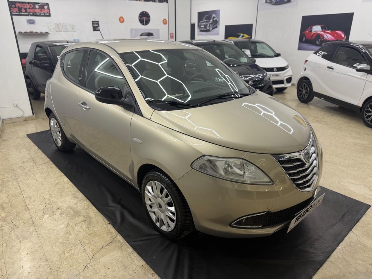 Lancia Ypsilon 1.2 69Cv