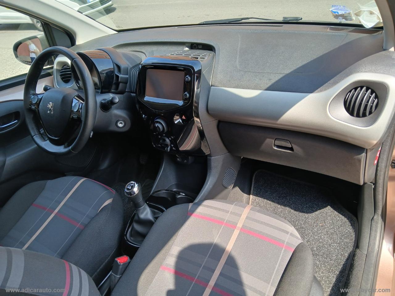 PEUGEOT 108 5p. 1.0 12v Allure
