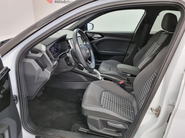 AUDI A1 citycarver 30 TFSI S tronic Identity Contrast