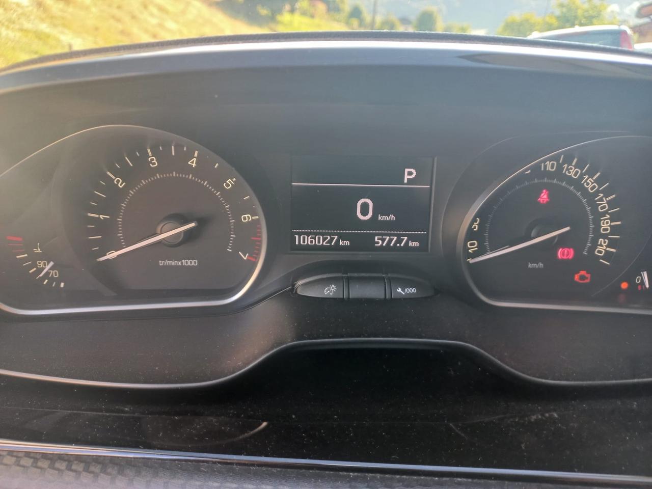 Peugeot 208 GPL + Cambio automatico