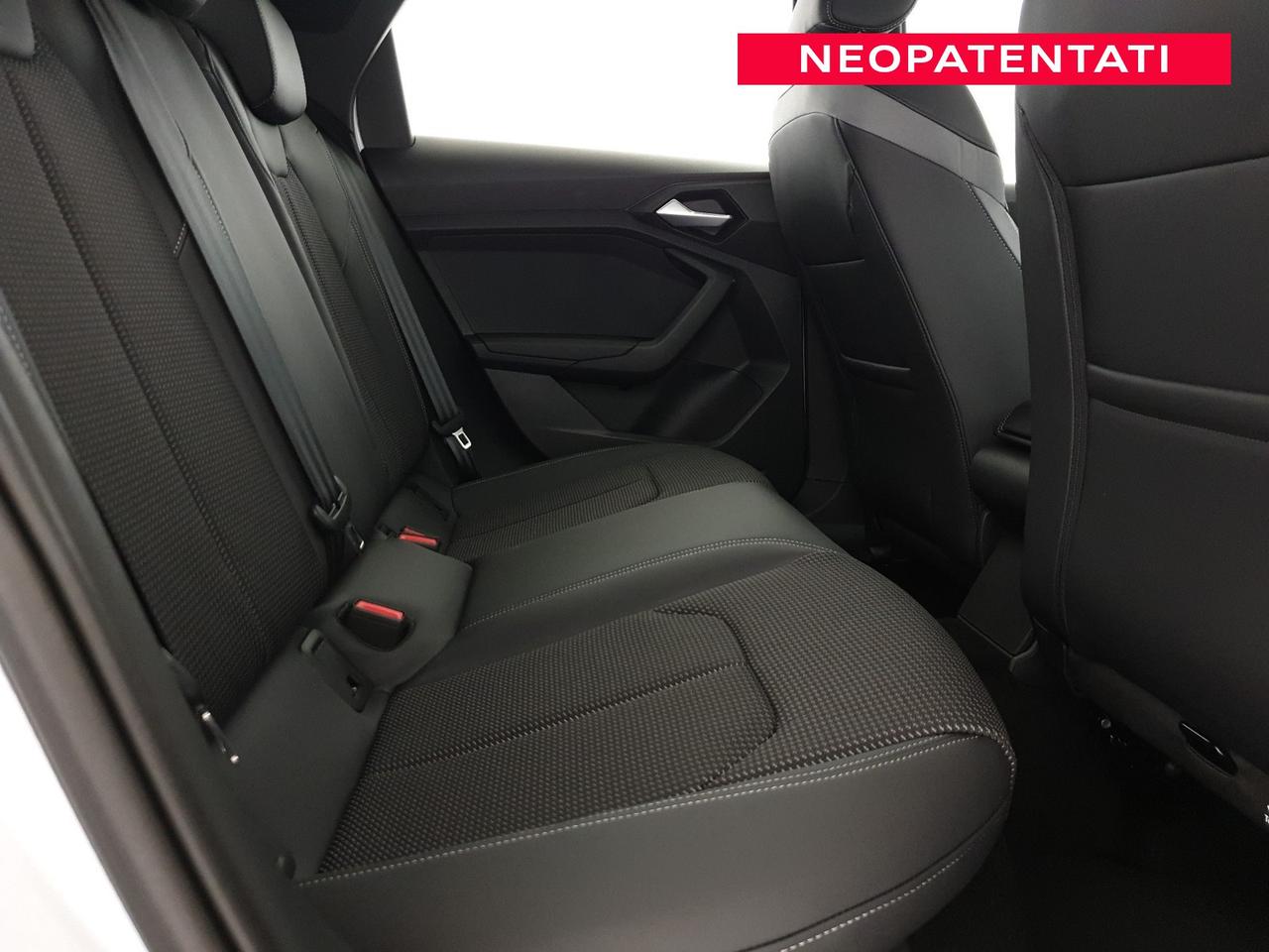 Allstreet 30TFSI 116CV S tronic Identity Contrast