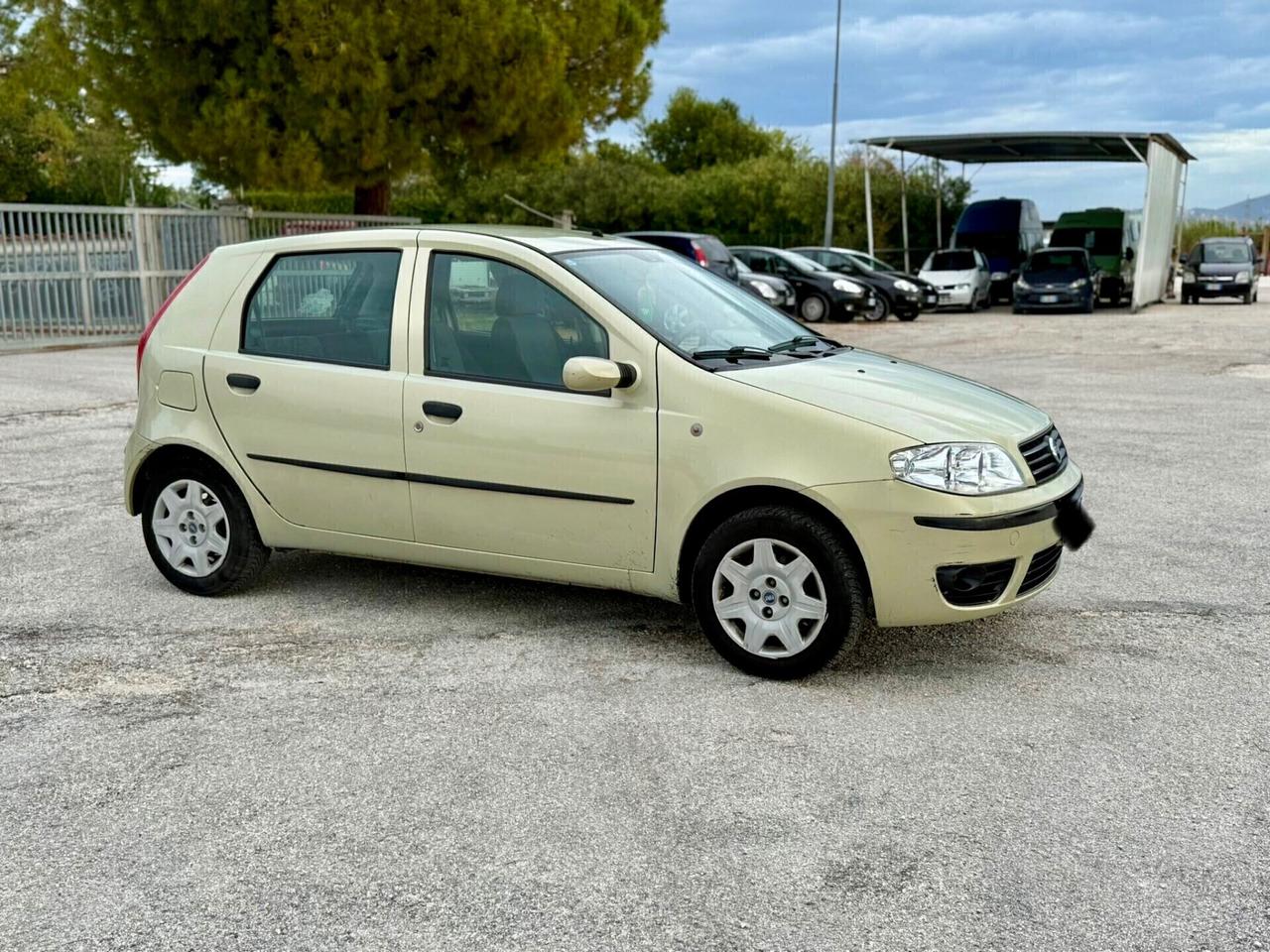 Fiat punto 5porte 1.2 benzina NEOPATENTATI