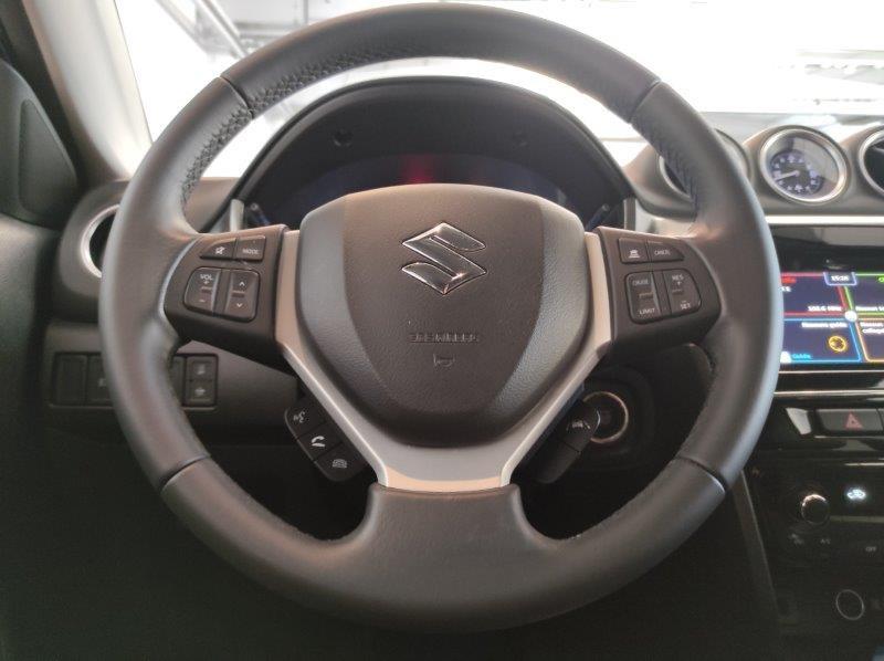 SUZUKI Vitara (2015) - Vitara 1.4 Hybrid Top