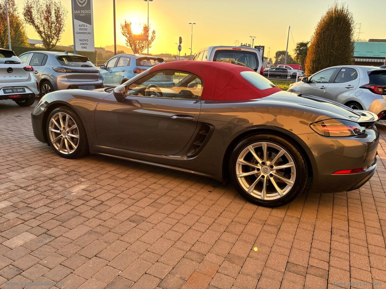 PORSCHE 718 Boxster