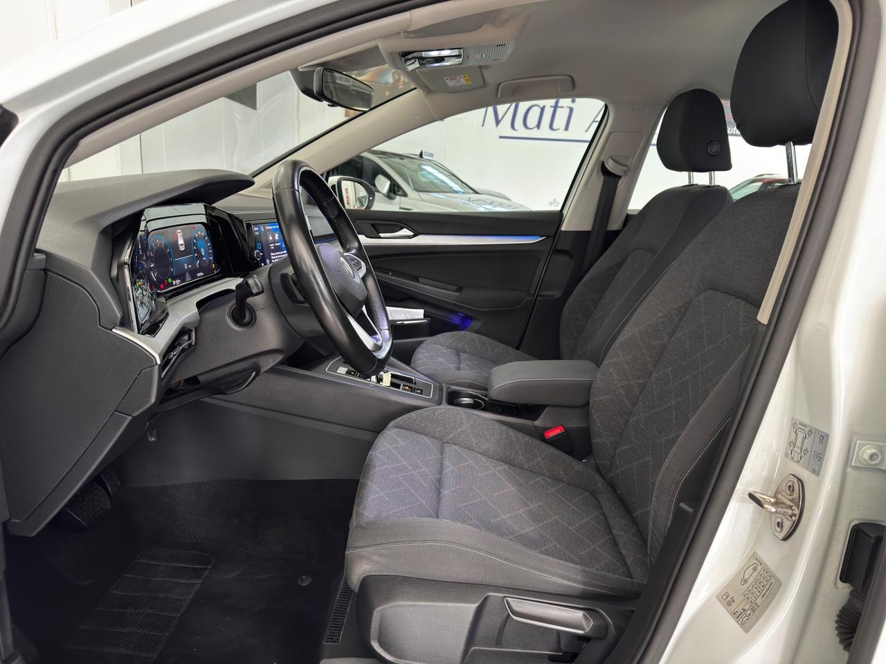 Volkswagen Golf 1.0 TSI Business DSG 110cv