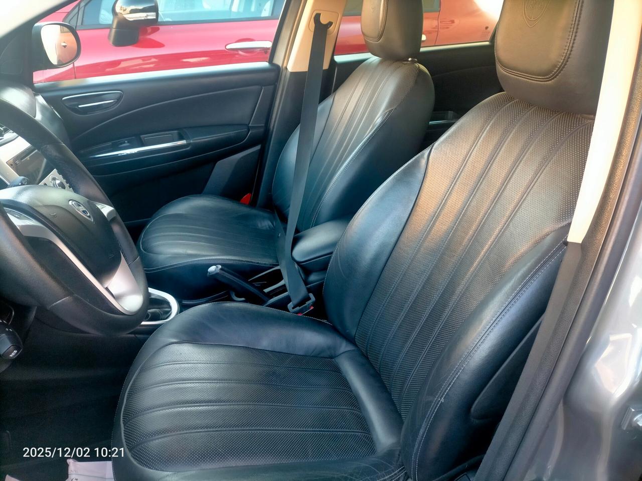 Lancia Delta 1.6 MJT DPF Silver